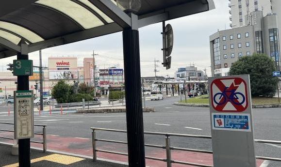 蓮田駅東口3番バス乗り場