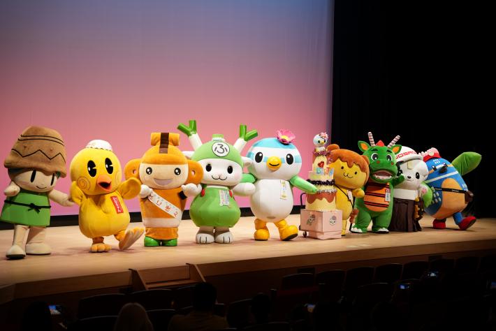 はすぴぃお誕生会2025キャラクター集合写真
