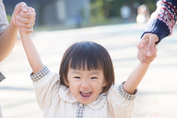 家族の子育て（イメージ画像）